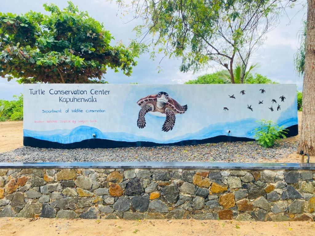 Eco Nest Marakolliya Bed & Breakfast Tangalle Bagian luar foto