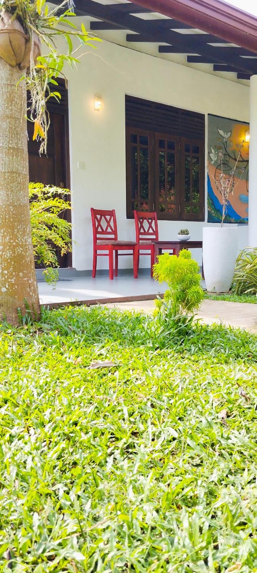 Eco Nest Marakolliya Bed & Breakfast Tangalle Bagian luar foto